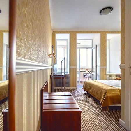 Consul Hotel Консул Odessa Buitenkant foto