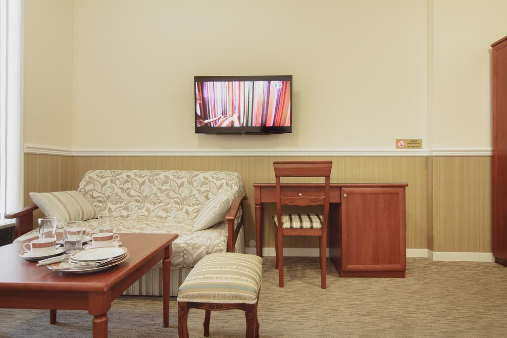 Consul Hotel Консул Odessa Buitenkant foto