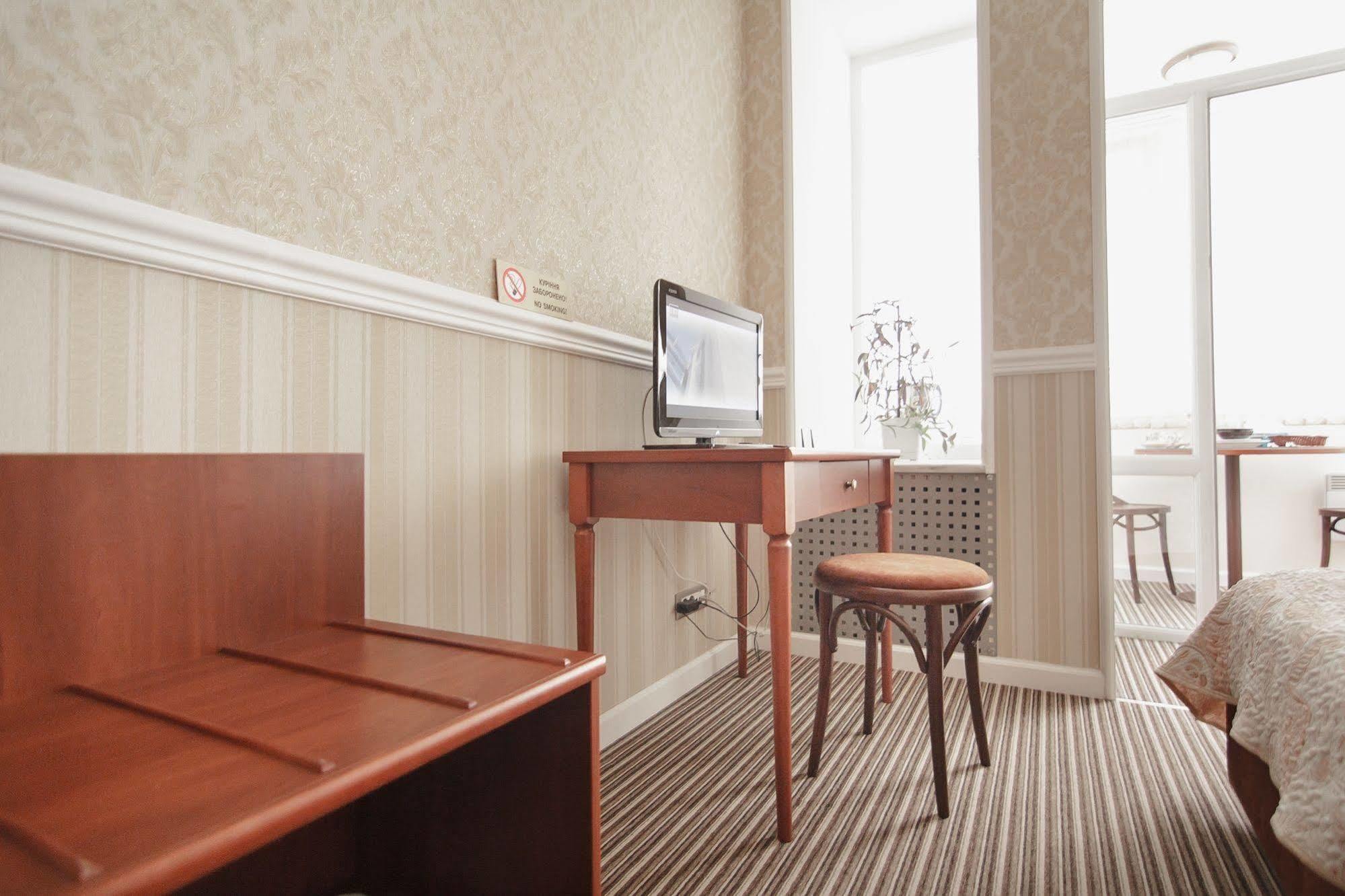 Consul Hotel Консул Odessa Buitenkant foto